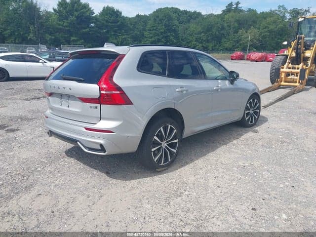 2023 VOLVO XC60 B5 PLUS DARK THEME 4