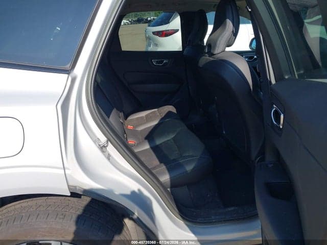 2023 VOLVO XC60 B5 PLUS DARK THEME 8