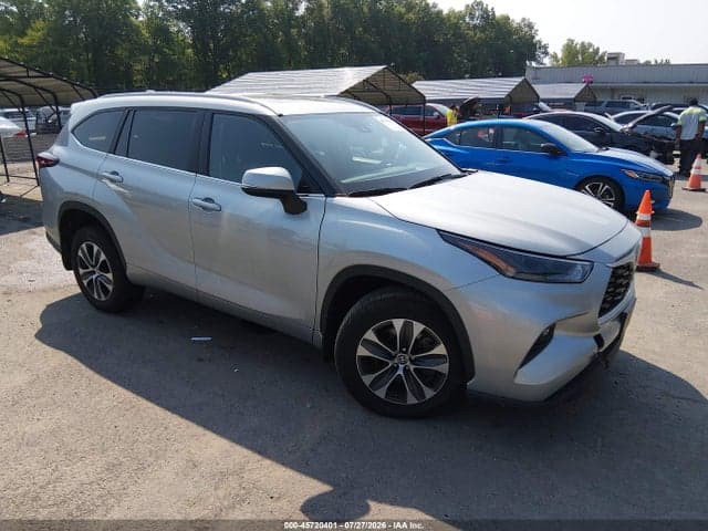 2025 TOYOTA HIGHLANDER XLE - 1