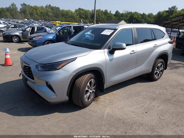 2025 TOYOTA HIGHLANDER XLE 2