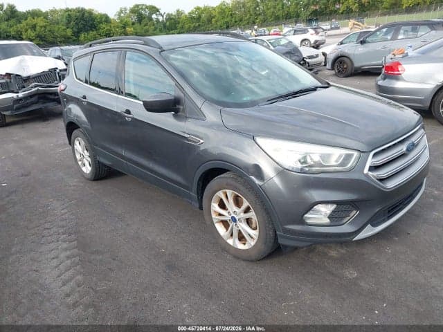 2017 FORD ESCAPE SE 1
