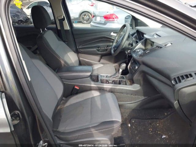 2017 FORD ESCAPE SE 5