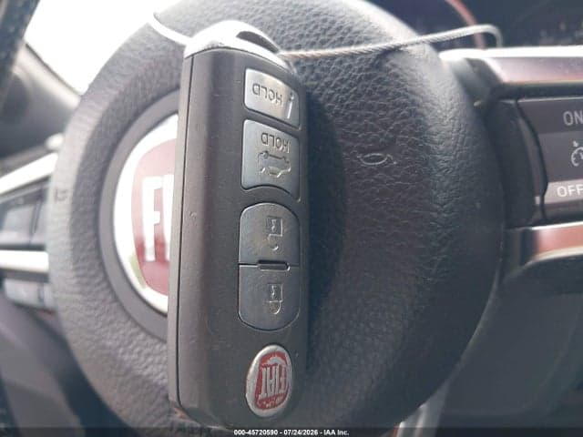 2017 FIAT 124 SPIDER CLASSICA 11