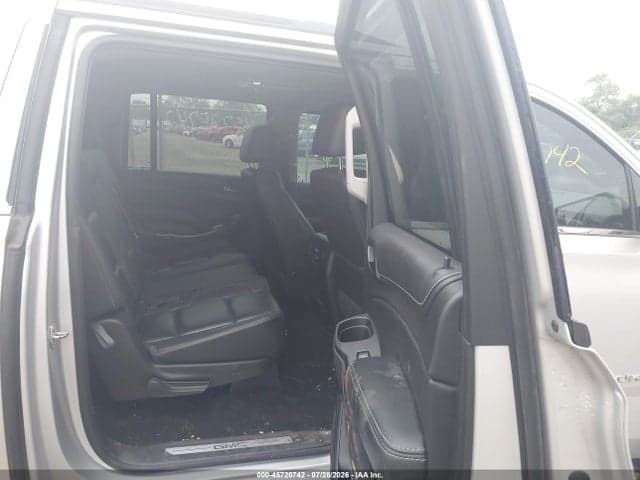 2017 GMC YUKON XL SLT 8