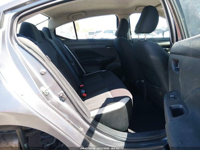 2021 NISSAN VERSA SV XTRONIC CVT 8