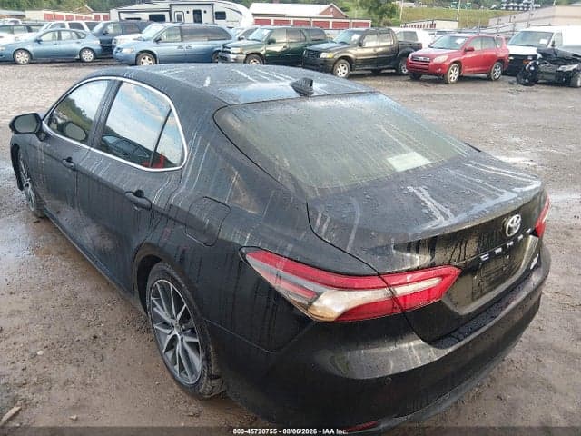 2021 TOYOTA CAMRY XLE AWD 3