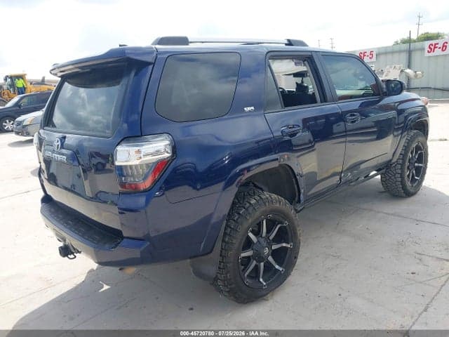 2022 TOYOTA 4RUNNER SR5 4