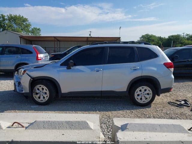 2019 SUBARU FORESTER 15