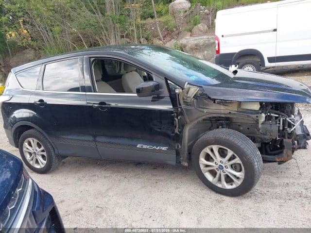2017 FORD ESCAPE SE 14