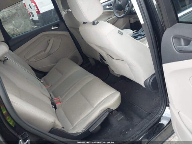 2017 FORD ESCAPE SE 8