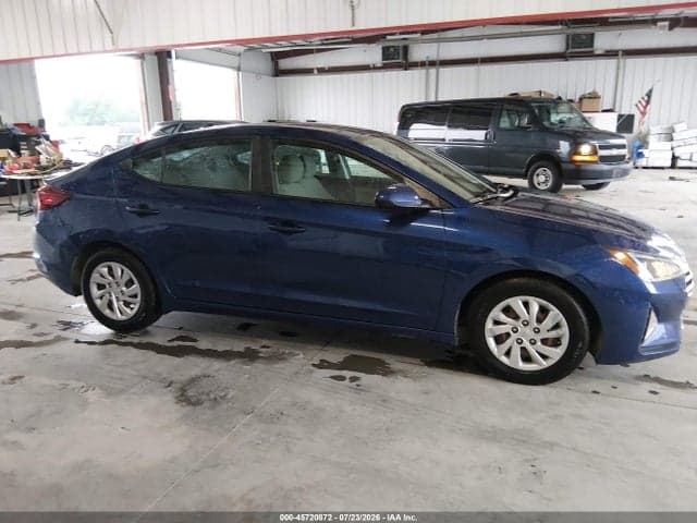 2020 HYUNDAI ELANTRA SE 13