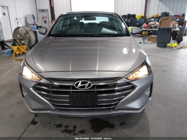 2020 HYUNDAI ELANTRA SE 12