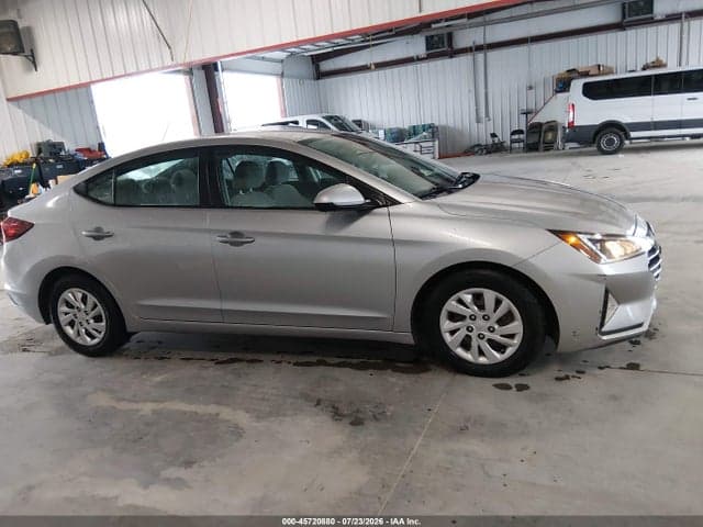 2020 HYUNDAI ELANTRA SE 13