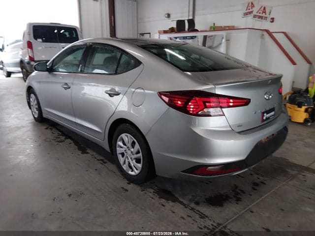 2020 HYUNDAI ELANTRA SE 3