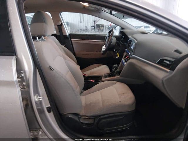 2020 HYUNDAI ELANTRA SE 5