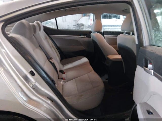 2020 HYUNDAI ELANTRA SE 8