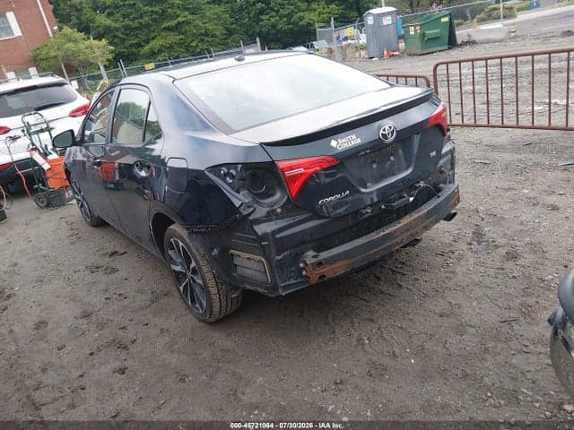 2017 TOYOTA COROLLA SE 3
