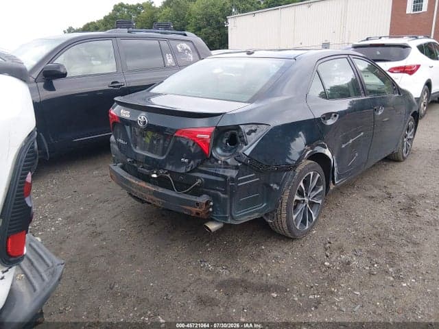 2017 TOYOTA COROLLA SE 4