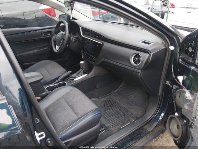 2017 TOYOTA COROLLA SE 5