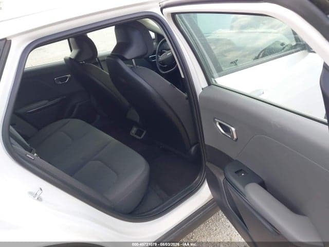 2025 KIA K4 LXS 8