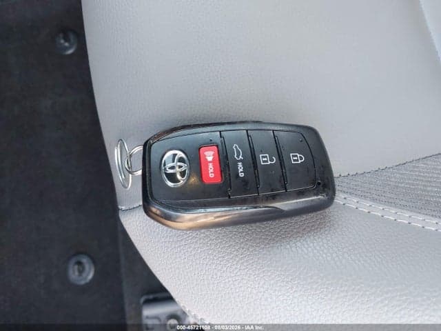 2025 TOYOTA CAMRY SE 11