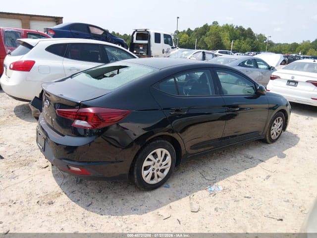 2019 HYUNDAI ELANTRA SE 4
