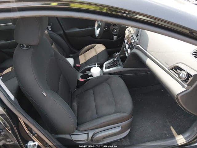 2019 HYUNDAI ELANTRA SE 5