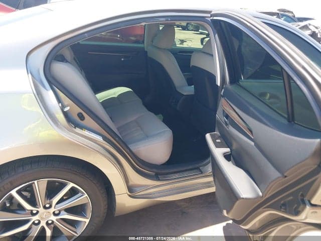 2018 LEXUS ES 300H 8