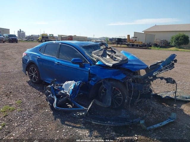 2019 TOYOTA CAMRY SE