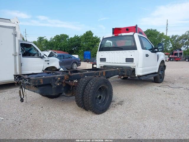2017 FORD F-350 CHASSIS XL 4