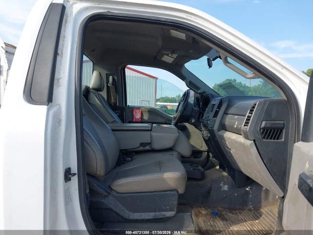 2017 FORD F-350 CHASSIS XL 6
