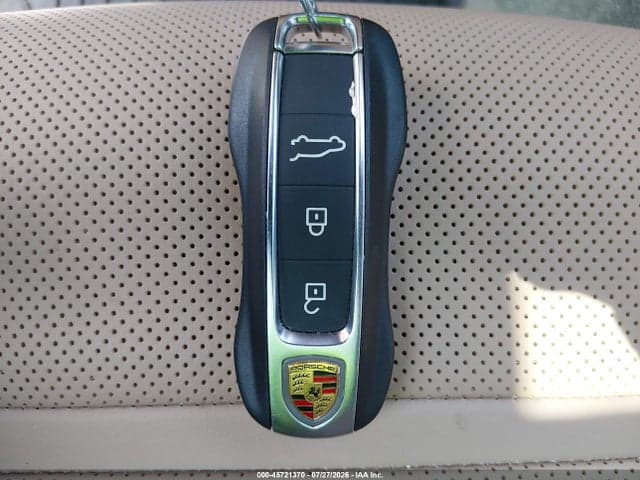 2026 PORSCHE CAYENNE E-HYBRID COUPE 11