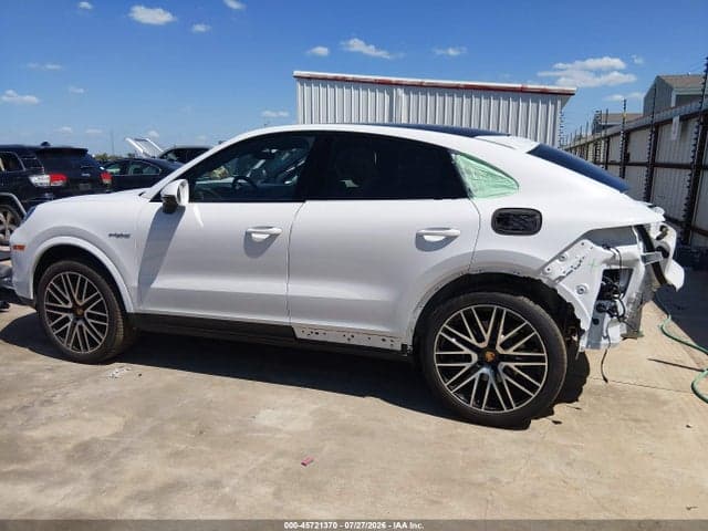 2026 PORSCHE CAYENNE E-HYBRID COUPE 15
