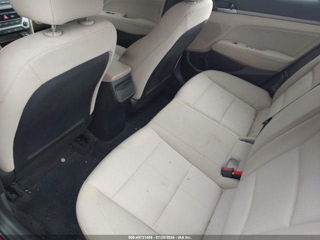2017 HYUNDAI ELANTRA SE 8