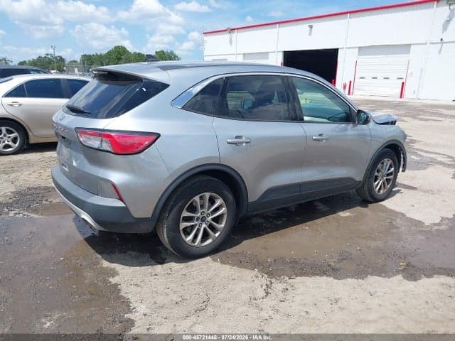 2021 FORD ESCAPE SE 4