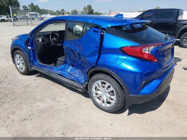 2020 TOYOTA C-HR LE 3