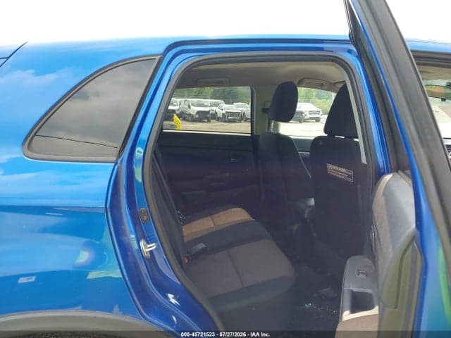 2017 MITSUBISHI OUTLANDER SPORT 2.4 SE 8