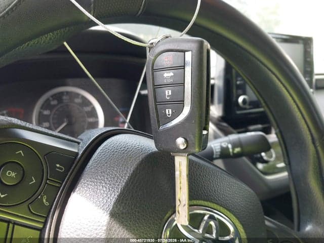 2022 TOYOTA COROLLA LE 11