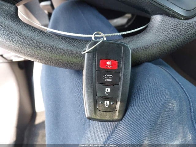 2020 TOYOTA RAV4 HYBRID XLE 11