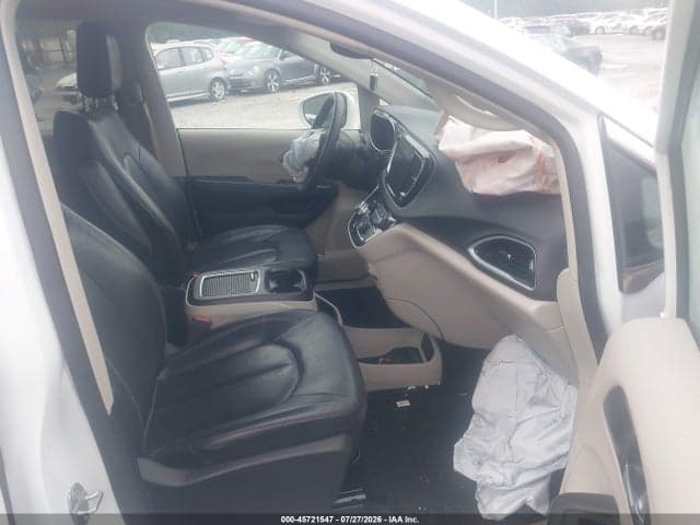 2022 CHRYSLER PACIFICA TOURING L 5