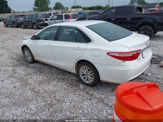2017 TOYOTA CAMRY LE 3