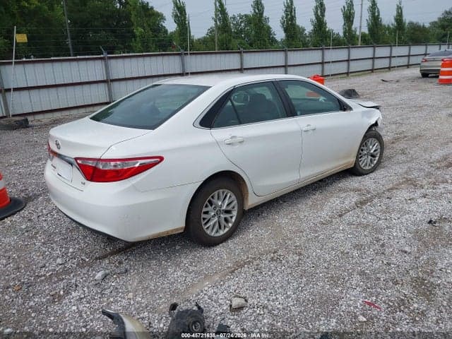 2017 TOYOTA CAMRY LE 4