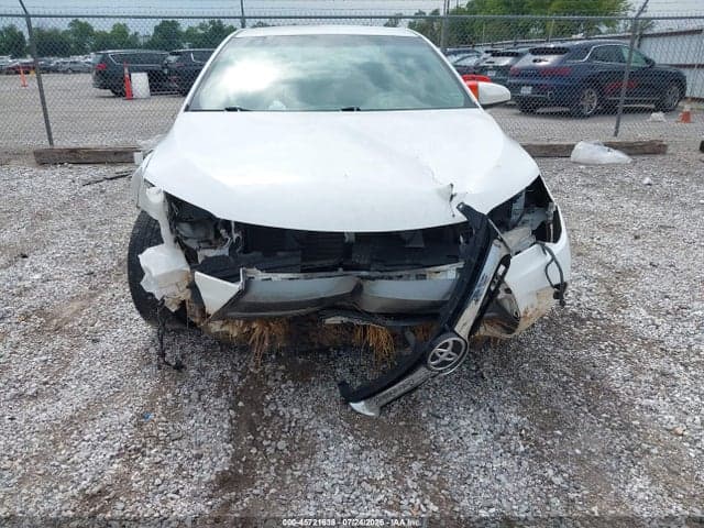 2017 TOYOTA CAMRY LE 5