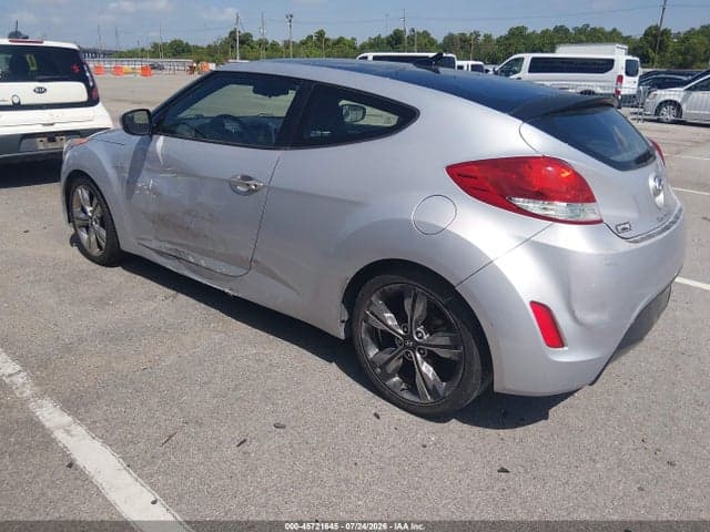 2017 HYUNDAI VELOSTER VALUE EDITION 3
