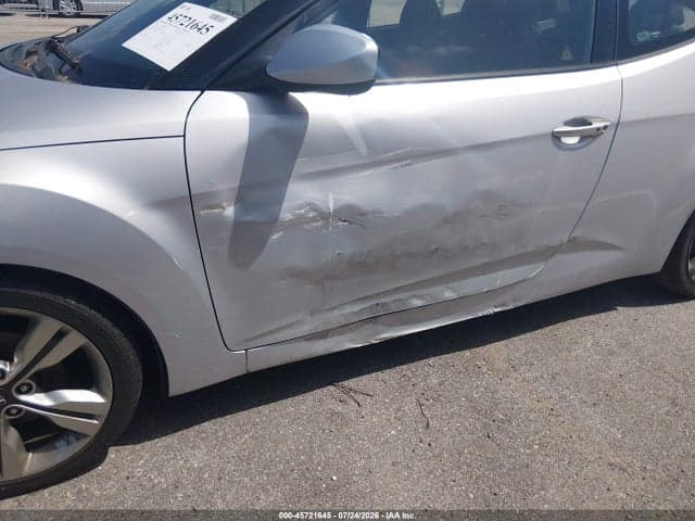 2017 HYUNDAI VELOSTER VALUE EDITION 6