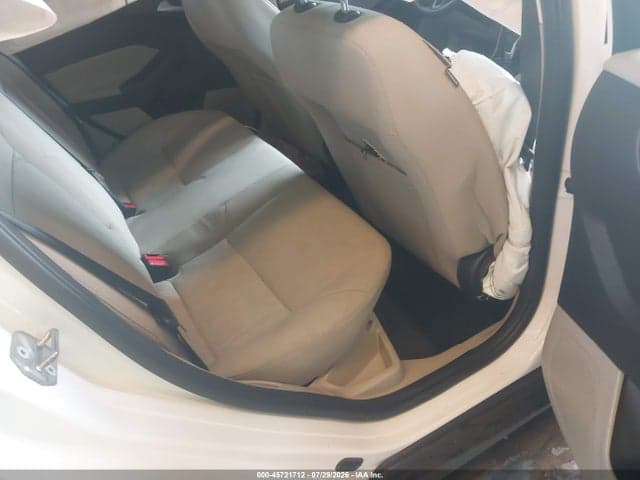 2017 FORD FOCUS SE 8