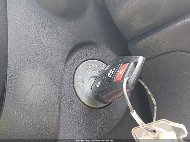 2019 NISSAN VERSA 1.6 SV 11