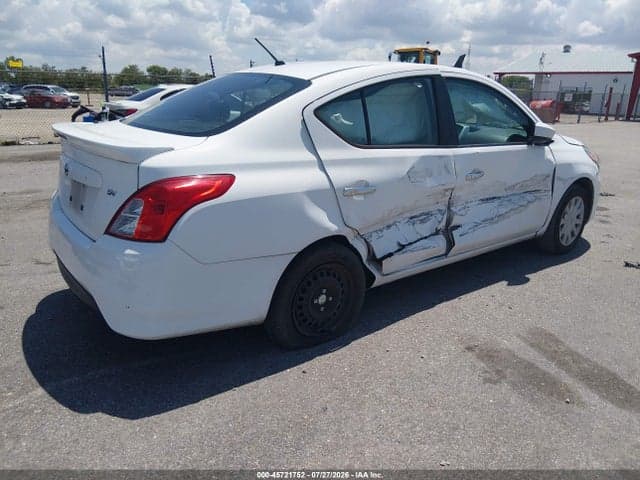 2019 NISSAN VERSA 1.6 SV 4
