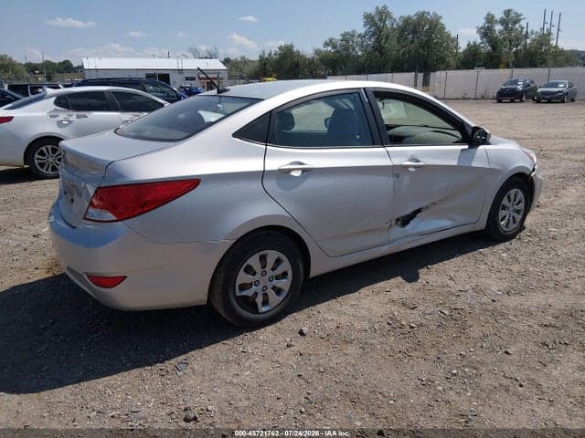 2017 HYUNDAI ACCENT SE 4
