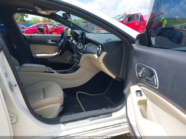 2018 MERCEDES-BENZ CLA 250 5